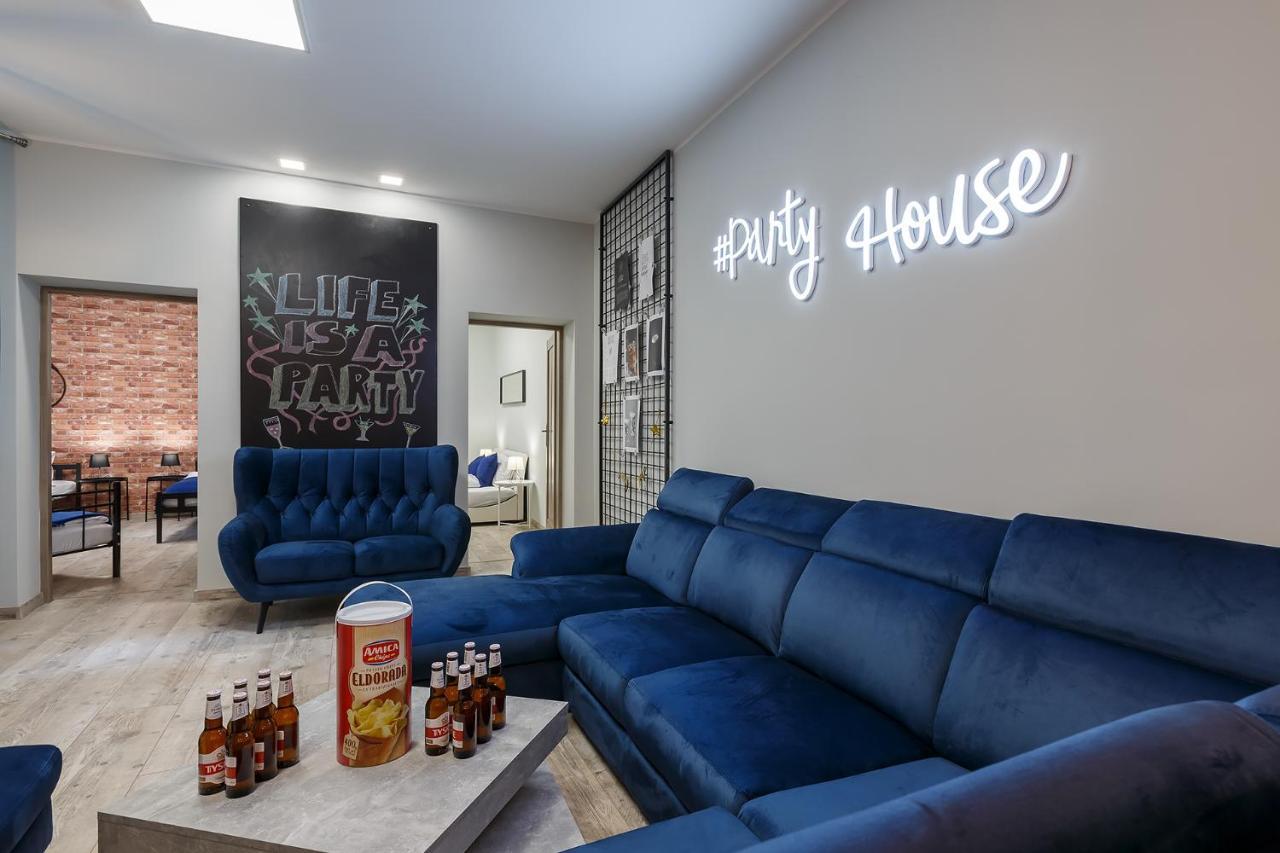 #partyhouse Апартаменти