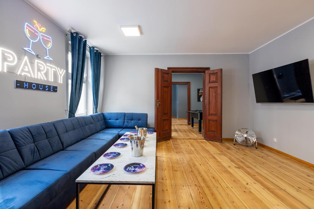 #partyhouse Apartment *